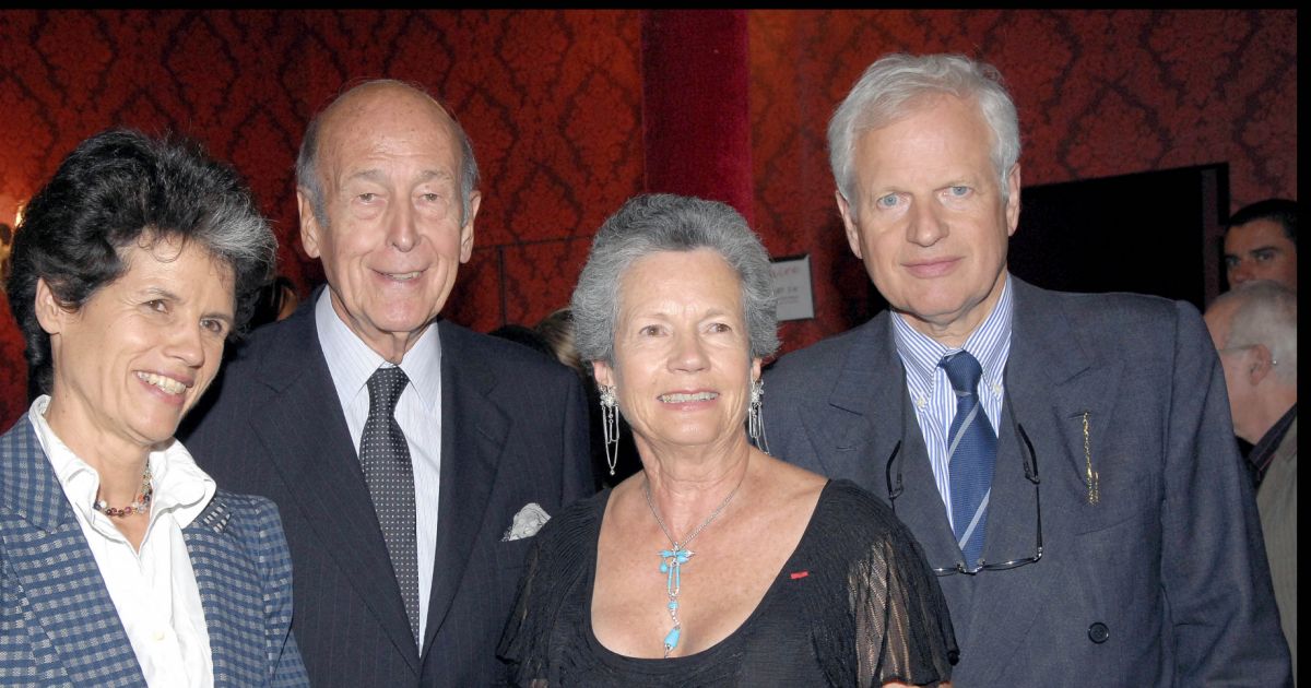 VALERY GISCARD D' ESTAING ET SA FEMME ANNE AYMONE AVEC LEUR FILLE VALERIE ANNE ET SON MARI VALERY GISCARD D' ESTAING ET SA FEMME ANNE AYMONE AVEC LEUR FILLE VALERIE ANNE ET SON MARI