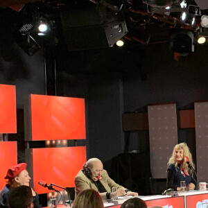 Exclusif - La chanteuse Régine, Marc Lambron, Arielle Dombasle, Helena Noguerra et Laurent Ruquier lors de l'enregistrement de l'émission de radio "Les Grosses Têtes" sur RTL à Paris. Le 22 janvier 2020 