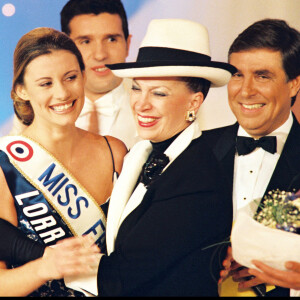Archives - Sophie Thalmann élue Miss France 1998 à Deauville avec Geneviève de Fontenay et Jean-Pierre Foucault
