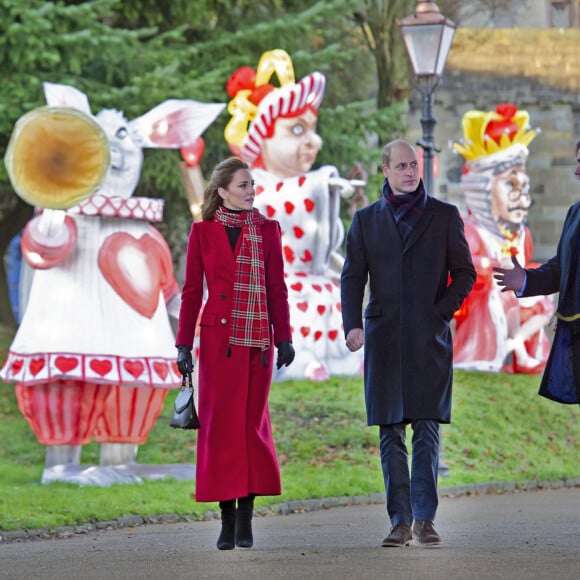 Le prince William et Catherine Kate Middleton rencontrent des étudiants au chateau de Cardiff pour évoquer leur ressenti sur le confinement le 8 décembre 2020.