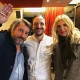 Pierre Meneau, ex-candidat de Top Chef et fils du regretté Marc Meneau, pose sur Instagram avec Bruno Podalydès et Sandrine Kiberlain en novembre 2019.