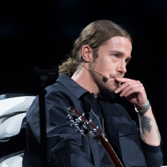 Exclusif - Julien Doré - Enregistrement de l'émission "La Chanson secrète 6" à la Seine musicale à Paris, qui sera diffusée le 12 décembre sur TF1.© Gaffiot-Moreau / Bestimage 
