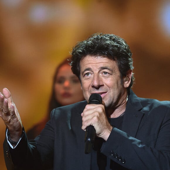 Exclusif - Patrick Bruel - Enregistrement de l'émission "300 Choeurs chantent Dassin" à Paris, qui sera diffusée le 16 octobre sur France 3. Le divertissement musical "300 Choeurs" fait sa rentrée avec une émission 100 % inédite consacrée à l'un des artistes les plus populaires dans les années 70, Joe Dassin. Toute la soirée, plusieurs générations d'artistes s'associeront aux plus beaux choeurs français pour reprendre à leurs côtés les plus grandes chansons de du chanteur dans des versions créées spécialement pour l'émission. Le 15 septembre 2020 © Tiziano Da Silva / Bestimage 