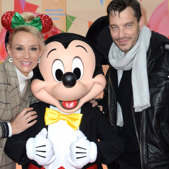 Exclusif - Elodie Gossuin et son mari Bertrand Lacherie - Célébration des 90 ans de magie avec Mickey à Disneyand Paris le 17 novembre 2018. © Veeren/Bestimage 