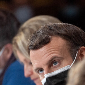 Le président français Emmanuel Macron lors de la convention citoyenne sur le climat à Paris le 14 décembre 2020. © Jacques Witt / Pool / Bestimage