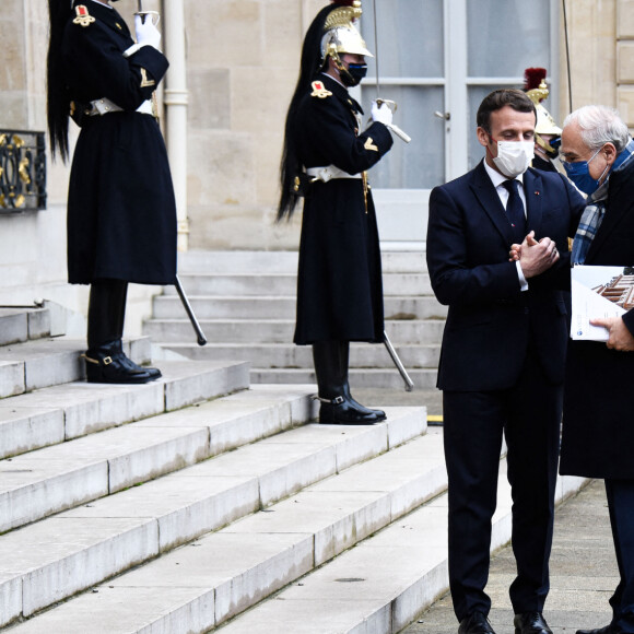 Arrivée au Palais de l'Elysée de Jose Angel Gurria ( Secrétaire général de l'OCDE) - Emmanuel Macron ( président de la République ) - Paris, le 14 décembre 2020. © Federico Pestellini / Bestimage