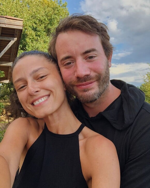 Yaniss Lespert et sa compagne Bétina sur Instagram, été 2020.