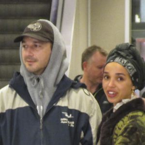 Exclusif - Shia LaBeouf et sa compagne FKA Twigs à l'aéroport de Salt Lake City.