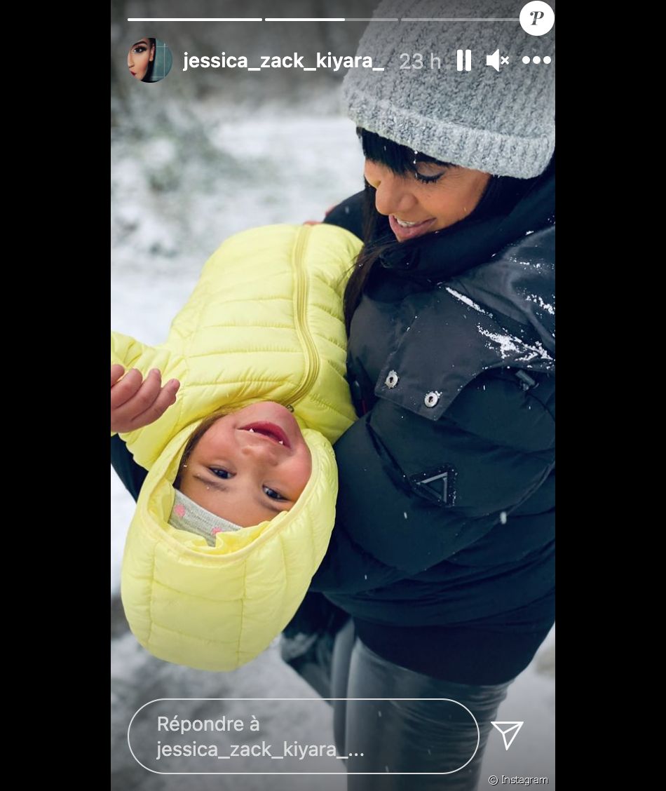 Jessica Da Silva en famille sur Instagram (Décembre 2020).