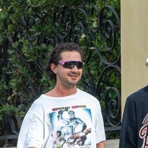 Shia LaBeouf et sa nouvelle compagne Margaret Qualley font un jogging à Pasadena le 23 décembre 2020.