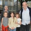 Alexia Stresi et François Berléand avec leurs filles Adèle et Lucie et une amie - Soirée d'inauguration de la 35e fête foraine des Tuileries au Jardin des Tuileries à Paris. © Coadic Guirec/Baldini/Bestimage