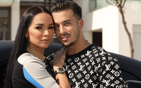 Jazz vit à Dubaï avec son mari Laurent et leurs enfants Chelsea et Cayden.