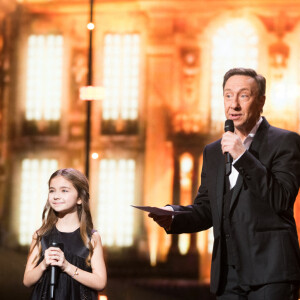 Exclusif - Valentina (gagnante de l'Eurovision junior) et Stéphane Bern - Enregistrement de l'émission "La grande soirée du 31 à Versailles", qui sera diffusée sur France 2. Le 15 décembre 2020 © Tiziano Da Silva - Cyril Moreau / Bestimage