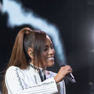 Exclusif - Amel Bent et Imen Es - Enregistrement de l'émission "La grande soirée du 31 à Versailles", qui sera diffusée sur France 2. Le 15 décembre 2020 © Tiziano Da Silva - Cyril Moreau / Bestimage