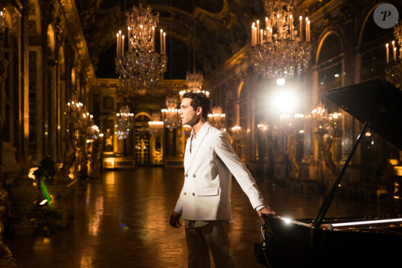 Exclusif - Mika - Enregistrement de l'émission "La grande soirée du 31 à Versailles", qui sera diffusée sur France 2. © Tiziano Da Silva - Cyril Moreau / Bestimage