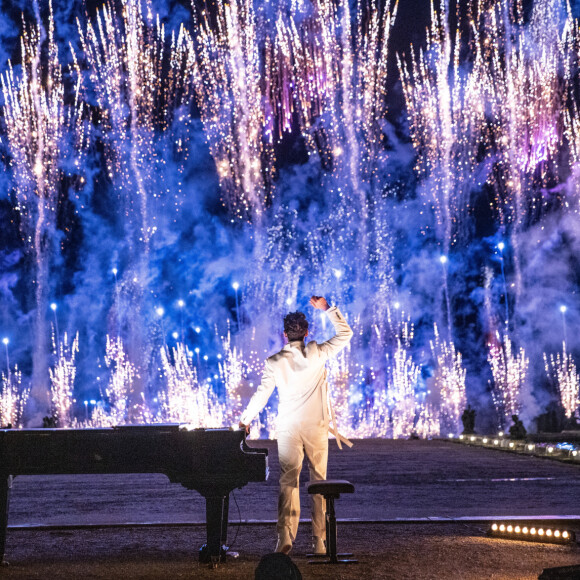 Exclusif - Mika - Enregistrement de l'émission "La grande soirée du 31 à Versailles". © Cyril Moreau / Bestimage