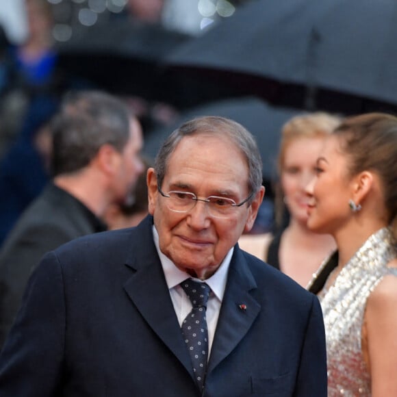 Robert Hossein et sa femme Candice Patou lors de la montée des marches du film " Burning " lors du 71ème Festival International du Film de Cannes. Le 16 mai 2018 © Giancarlo Gorassini / Bestimage 