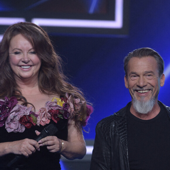 Exclusif - Sarah Brightman et Florent Pagny - Enregistrement de l'émission "300 Choeurs chantent Les plus beaux duos" à Paris, qui sera diffusée le 8 janvier 2021 sur France 3. © Tiziano Da Silva / Bestimage