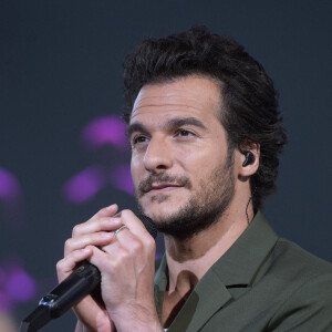 Exclusif - Amir Haddad - Enregistrement de l'émission "300 Choeurs chantent Les plus beaux duos" à Paris, qui sera diffusée le 8 janvier 2021 sur France 3. © Tiziano Da Silva / Bestimage