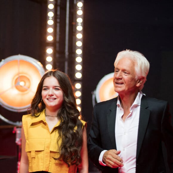 Exclusif - Gérard Lenorman et Erza Muqoli - Backstage de l'enregistrement de l'émission "300 Choeurs chantent Les plus beaux duos" à Paris, qui sera diffusée le 8 janvier 2021 sur France 3. © Tiziano Da Silva / Bestimage