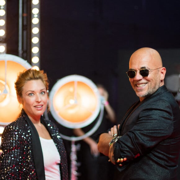 Exclusif - Pascal Obispo et Natasha St-Pier - Backstage de l'enregistrement de l'émission "300 Choeurs chantent Les plus beaux duos" à Paris, qui sera diffusée le 8 janvier 2021 sur France 3. © Tiziano Da Silva / Bestimage