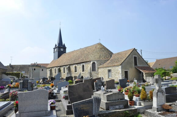 Le cimetière de Boissy-sans-Avoir dans les Yvelines, où repose l'actrice Romy Schneider. 2012