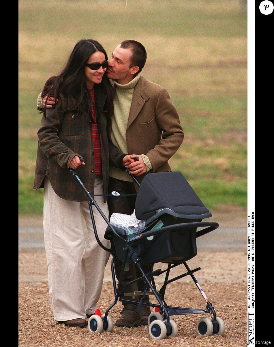 Florent Pagny, sa compagne Azucena Caamaño et leur fille Inca à Paris en 1996.