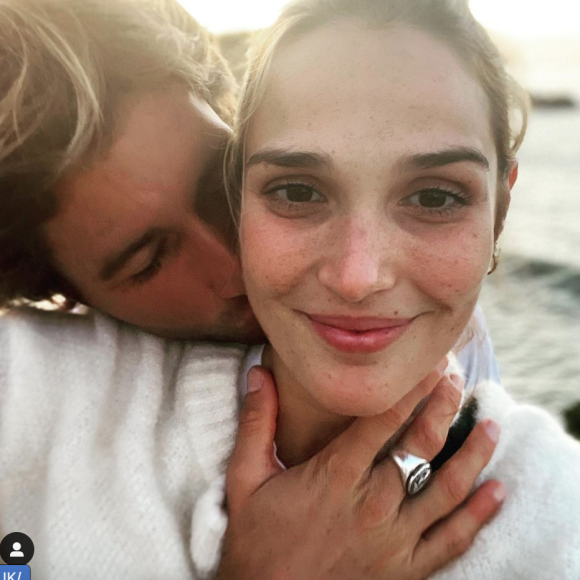 Camille Lou et son chéri Romain sur Instagram.