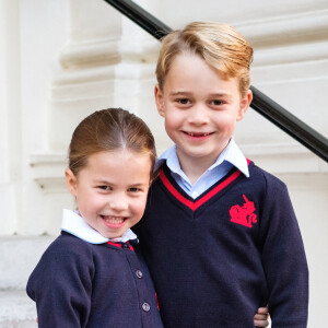 Le prince George de Cambridge et sa soeur La princesse Charlotte de Cambridge, première journée à l'école Thomas's Battersea, Londres le 5 septembre 2019.