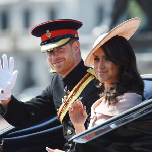 Le prince Harry, duc de Sussex, et Meghan Markle, duchesse de Sussex - Les membres de la famille royale britannique lors du rassemblement militaire "Trooping the Colour" (le "salut aux couleurs"), célébrant l'anniversaire officiel du souverain britannique. Cette parade a lieu à Horse Guards Parade, chaque année au cours du deuxième samedi du mois de juin.