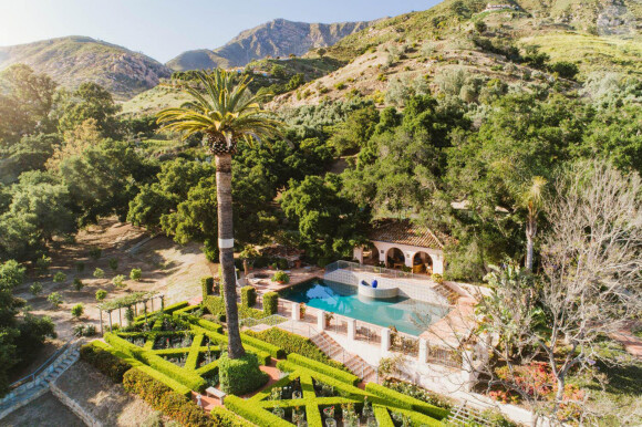 Katy Perry et Orlando Bloom ont acheté un superbe complexe dans la riche communauté de Montecito, en Californie, pour 14,2 millions de dollars. 
