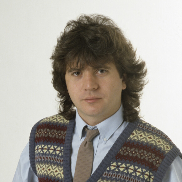 Archives - En France, à Paris, portrait studio de Daniel Balavoine en juillet 1982.