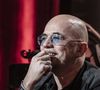 Pascal Obispo sur le plateau pendant l'émission On Est En Direct (OEED) , présentée par Laurent Ruquier et diffusée en direct le 16 janvier 2021 sur France 2 à Paris. © Jack Tribeca / Bestimage