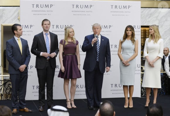 Donald Trump, Melania Trump et ses enfants Donald Trump Jr, Eric Trump, Tiffany Trump et Ivanka Trump à Washington en octobre 2016.