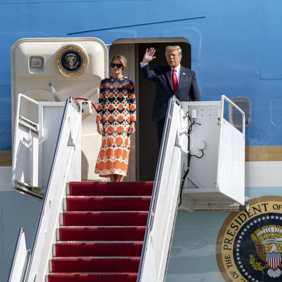 Donald et Melania Trump arrivent à Palm Beach, en Floride, le 20 janvier 2021, quelques minutes après l'investiture de Joe Biden. @Greg Lovett/The Palm Beach Post via USA TODAY NETWORK /SPUS/ABACAPRESS.COM