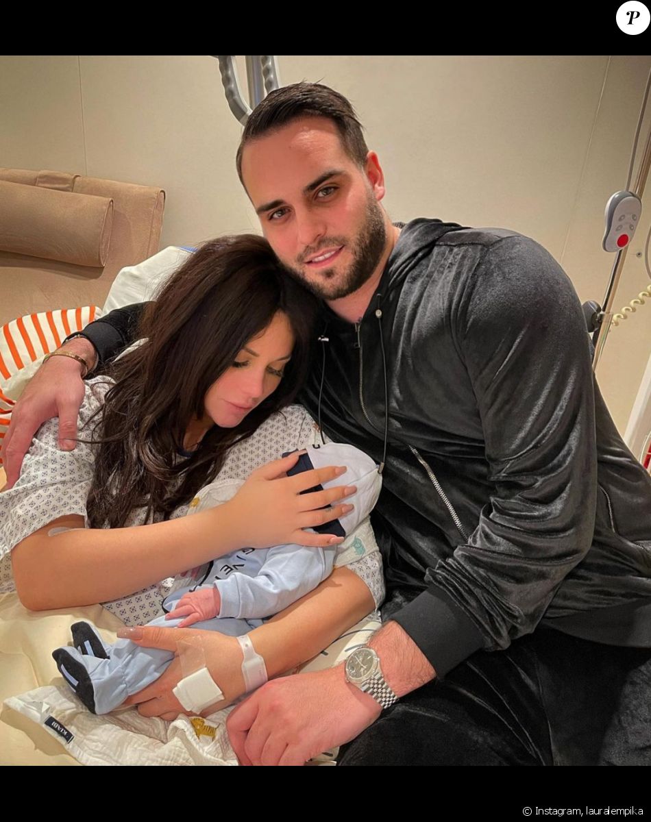 Nikola Lozina et sa fiancée Laura Lempika ont accueilli leur premier enfant, Zlatan - Instagram