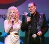 Dolly Parton et son frère Randy Parton à Pigeon Forge