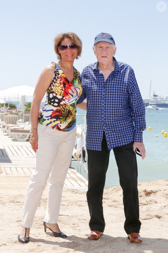 Exclusif - Rémy Julienne et sa compagne Justine - Portraits sur la plage Bâoli pendant le 69e Festival International du Film de Cannes. Le 15 mai 2016. © Philippe Doignon-LMS / Bestimage