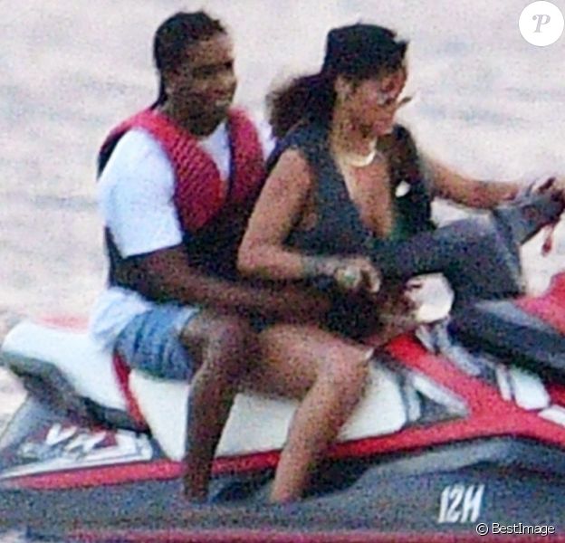 Exclusif - Rihanna et A$AP Rocky s'éclatent en vacances à la Barbade. Ils ont passé les fêtes de Noël ensemble et profité de moments de tendresse sur un yacht.