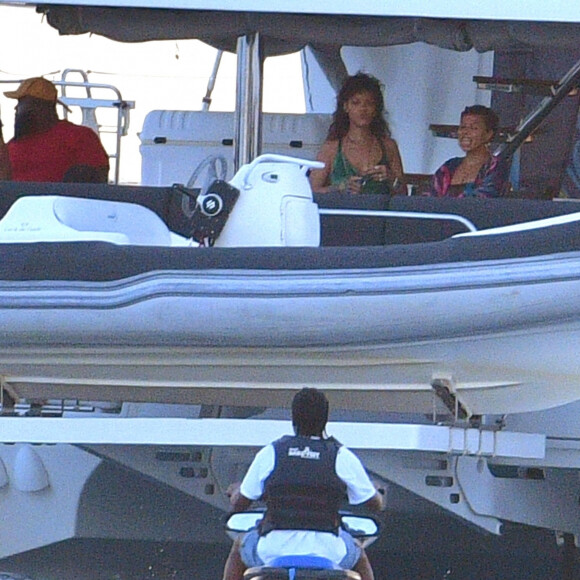 Exclusif - Rihanna et A$AP Rocky s'éclatent en vacances à la Barbade. Le 28 décembre 2020. Ils ont passé les fêtes de Noël ensemble et profité de moments de tendresse sur un yacht.