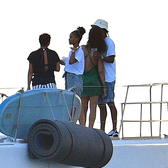 Exclusif - Rihanna et A$AP Rocky s'éclatent en vacances à la Barbade. Le 28 décembre 2020. Ils ont passé les fêtes de Noël ensemble et profité de moments de tendresse sur un yacht.