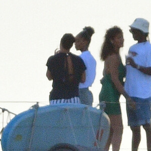 Exclusif - Rihanna et A$AP Rocky s'éclatent en vacances à la Barbade. Le 28 décembre 2020. Ils ont passé les fêtes de Noël ensemble et profité de moments de tendresse sur un yacht.