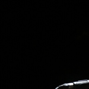 Laurent Hennequin en concert pour son deuxième album, "Rendez-vous sous les étoles", au Mix Club le 11 septembre 2012.