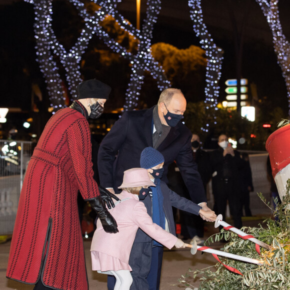 Le prince Albert II de Monaco, sa femme la princesse Charlene et leurs enfants le prince héréditaire Jacques et la princesse Gabriella durant la célébration de la Sainte Dévote, Sainte patronne de Monaco, à Monaco le 26 janvier 2021. © Olivier Huitel / Pool Monaco /Bestimage