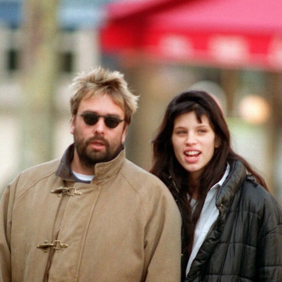 Luc Besson et Maïwenn à Paris en 1992.