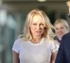 Exclusif - Pamela Anderson arrive à Gold Coast en Australie pour tourner une publicité.