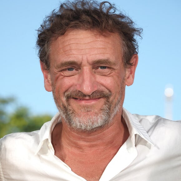 Jean-Paul Rouve au photocall du "Roi Lion" dans le cadre du Festival du Roi Lion et de la Jungle à Disneyland Paris. Marne-la-Vallée, le 29 juin 2019. © Christophe Clovis/Bestimage