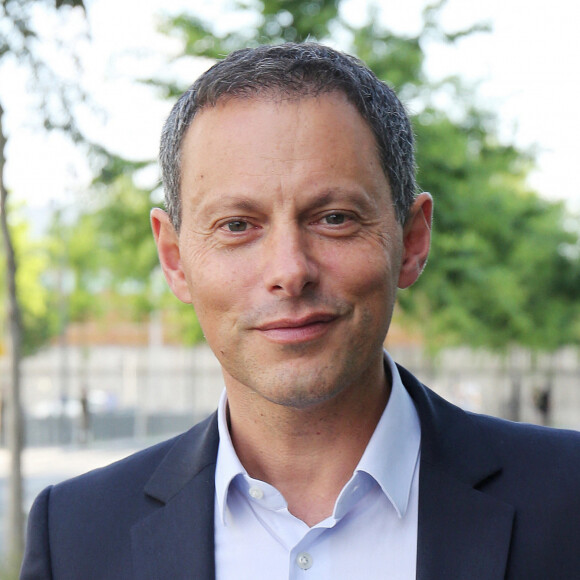 Exclusif - Marc-Olivier Fogiel à son arrivée devant les studios de BFM TV à Paris. © Panoramic / Bestimage