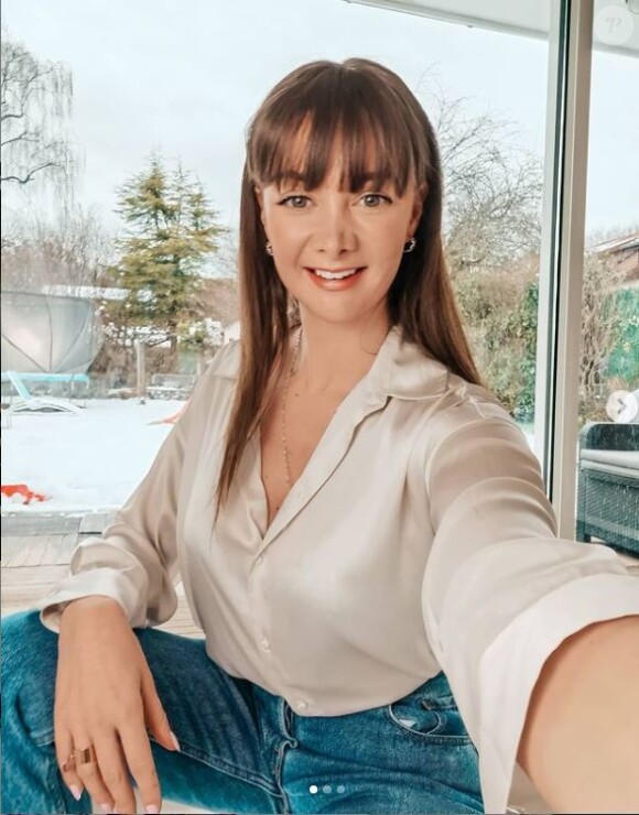Alexandra de "Koh-Lanta" souriante et avec une frange sur Instagram, janvier 2021