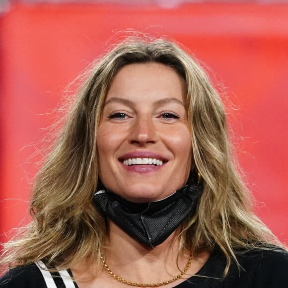 Gisele Bündchen est venue soutenir son mari Tom Brady au Raymond James Stadium à Tampa, pour le Super Bowl le 7 février 2021. Les Buccaneers (avec Tom Brady) ont battu les Chiefs 31-9. Photo by Kevin Dietsch/UPI/ABACAPRESS.COM